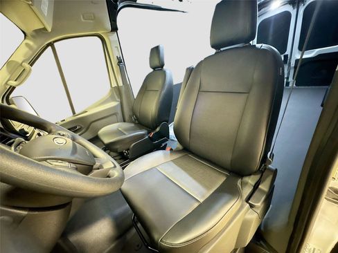 New 2025 Ford Transit 250 148 Medium Roof w/ Load Area Protection Package image 18