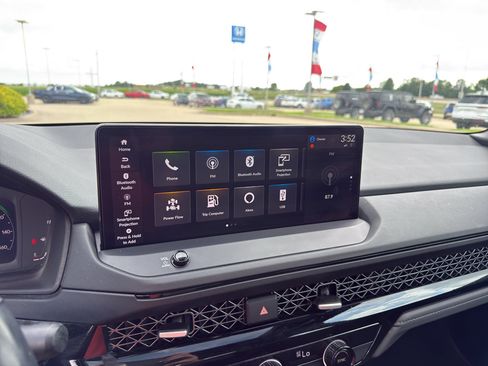 Used 2023 Honda Accord Sport image 19