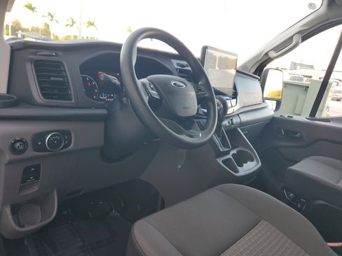 Used 2023 Ford Transit 350 XLT image 9