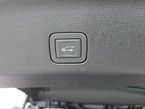 New 2026 GMC Yukon Elevation image 17