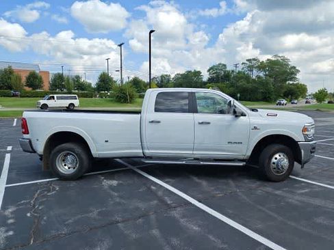 Used 2022 RAM 3500 Laramie AWD/4WD image 8