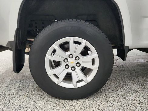 Used 2018 Chevrolet Colorado LT w/ LT Convenience Package image 13