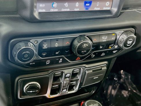 Used 2023 Jeep Wrangler Sahara w/ Safety Group image 16