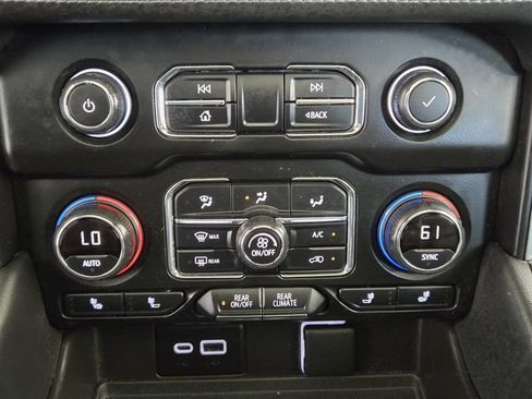 Used 2021 Chevrolet Tahoe LT w/ LT Signature Plus Package RWD image 20