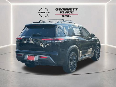 New 2026 Nissan Pathfinder SL image 5
