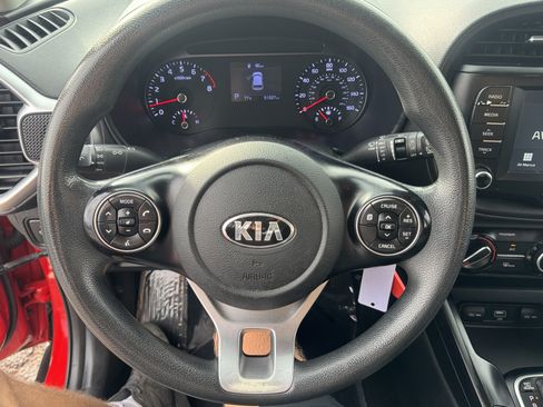 Used 2020 Kia Soul LX FWD image 19
