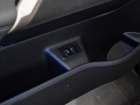 Used 2025 BMW iX xDrive50 image 46