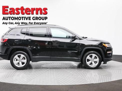 Used 2019 Jeep Compass Latitude w/ Cold Weather Group image 4
