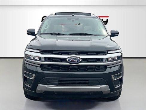Used 2024 Ford Expedition Limited image 2