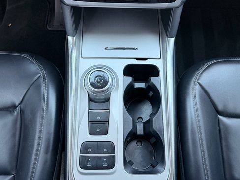 Used 2021 Ford Explorer XLT w/ Equipment Group 202A image 18