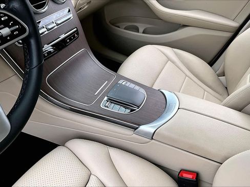 Used 2022 Mercedes-Benz GLC 300 image 14