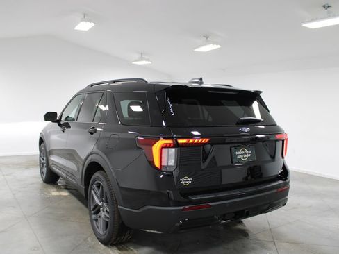 New 2026 Ford Explorer ST-Line AWD/4WD image 6