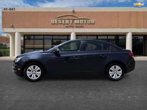 Used 2015 Chevrolet Cruze LS FWD image 5