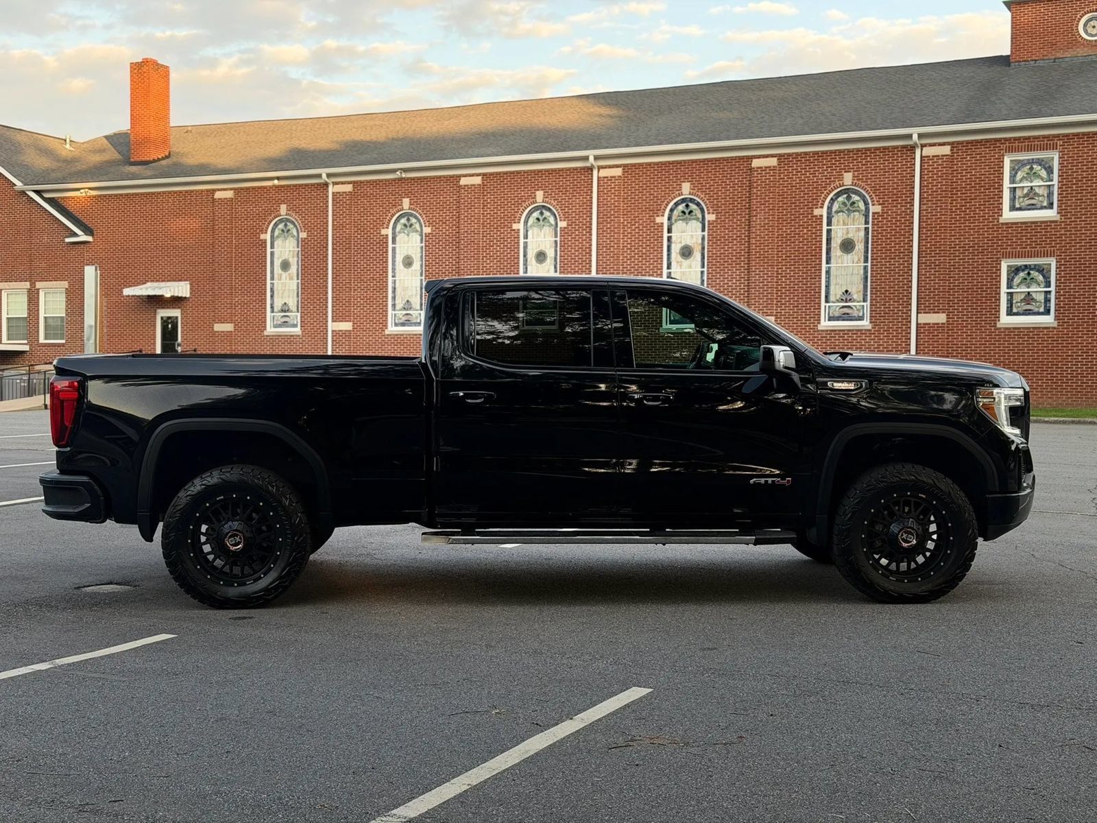 Used 2021 GMC Sierra 1500 AT4 AWD/4WD image 8