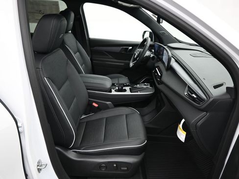 New 2026 Buick Enclave Sport Touring w/ Power Package image 28