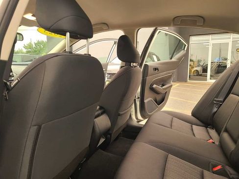 Used 2023 Nissan Altima 2.5 SV FWD image 23