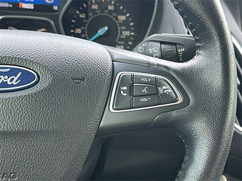 Used 2015 Ford Focus Titanium image 25