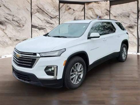Used 2022 Chevrolet Traverse LT AWD/4WD image 3