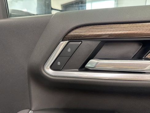 Used 2025 Chevrolet Silverado 2500 LT w/ Convenience Package image 24