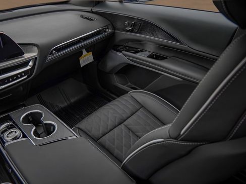 New 2026 Cadillac Lyriq V w/ LPO, Floor Liner Package image 20