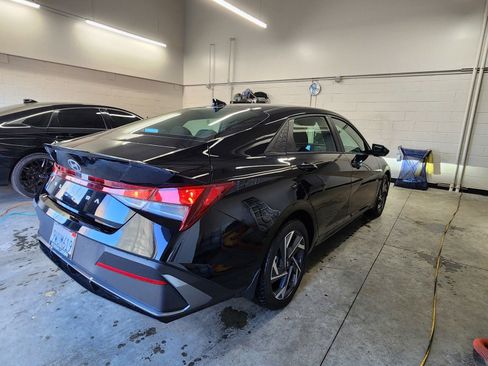 Certified 2025 Hyundai Elantra Sport image 7