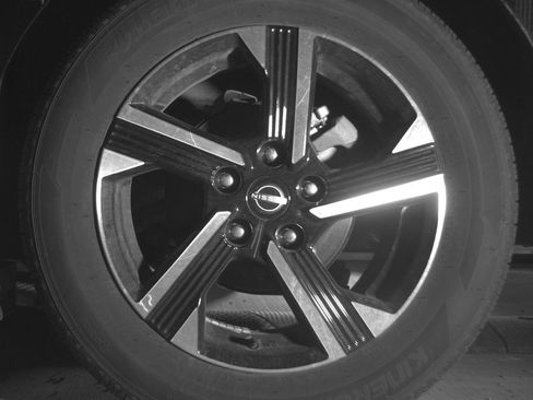 Used 2025 Nissan Sentra SV FWD image 14