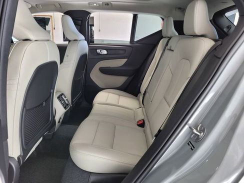 New 2026 Volvo XC40 B5 Plus w/ Protection Package Premier AWD/4WD image 10