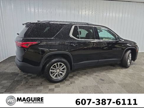 Used 2023 Chevrolet Traverse LT AWD/4WD image 3