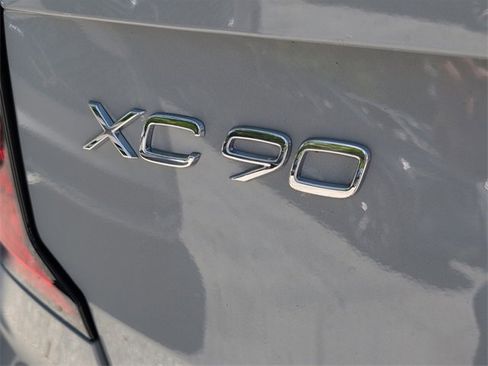 New 2026 Volvo XC90 B5 Ultra w/ Protection Package Premier image 9