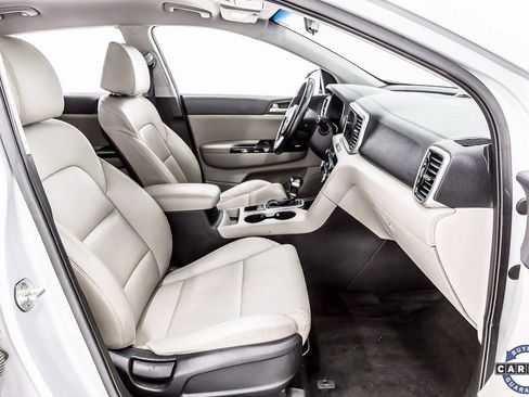 Used 2020 Kia Sportage EX image 29