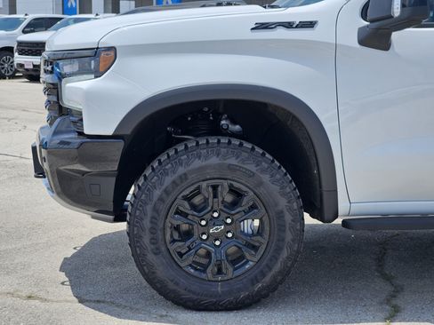 New 2026 Chevrolet Silverado 1500 ZR2 w/ Dark Appearance Package AWD/4WD image 6