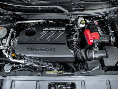 Used 2023 Nissan Rogue SV AWD/4WD image 16