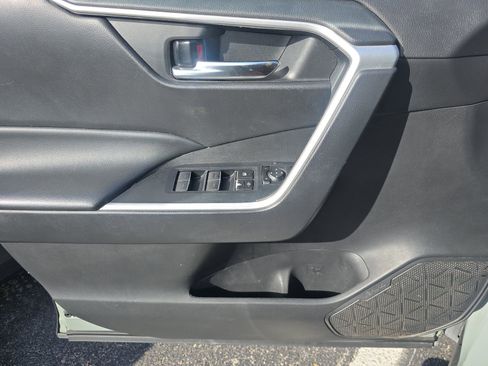 Used 2023 Toyota RAV4 XLE w/ Convenience Package FWD image 16