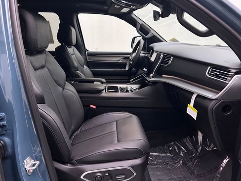 New 2026 Jeep Grand Wagoneer Limited image 18