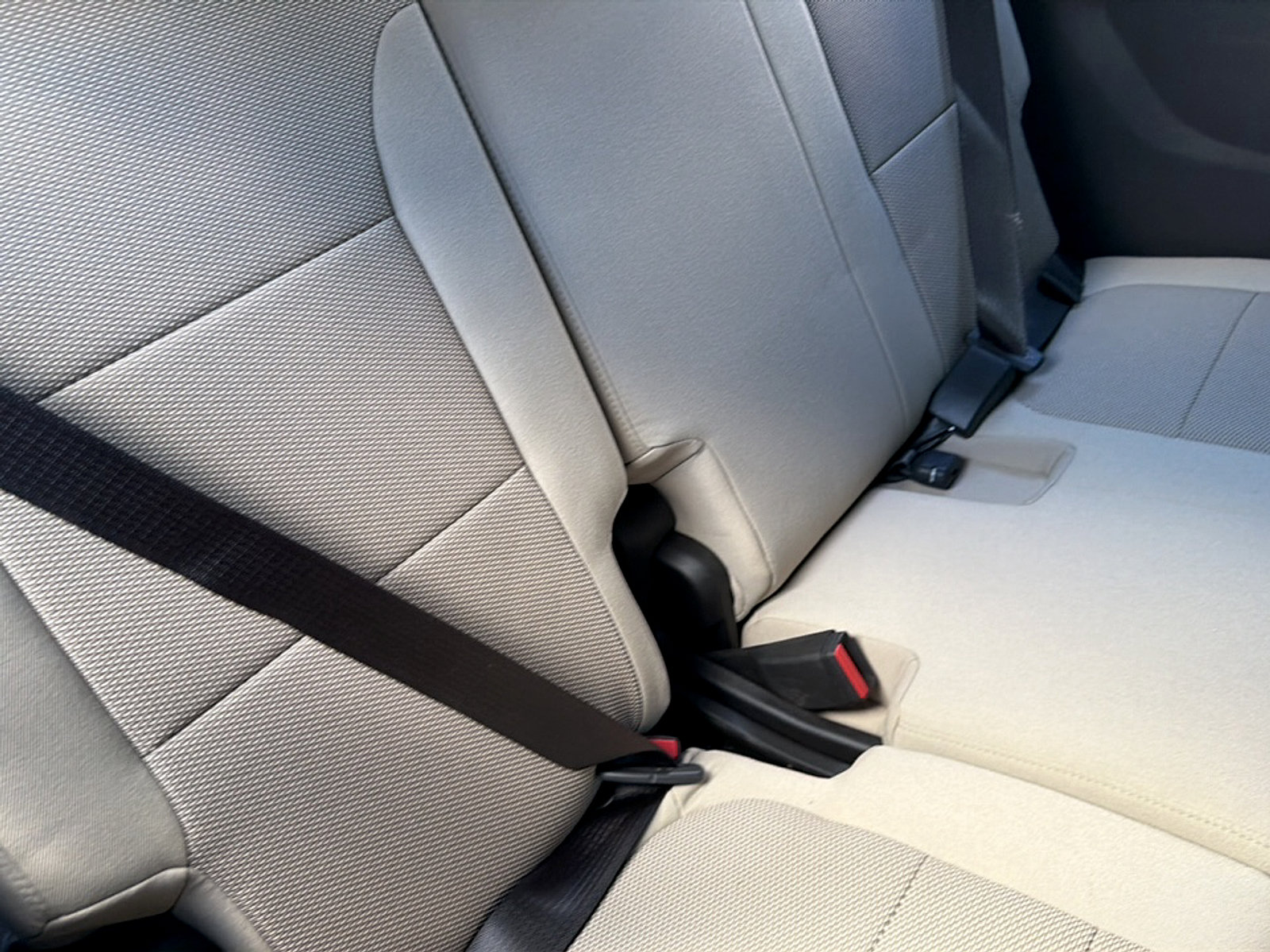 Used 2022 Chevrolet Traverse LS FWD image 11