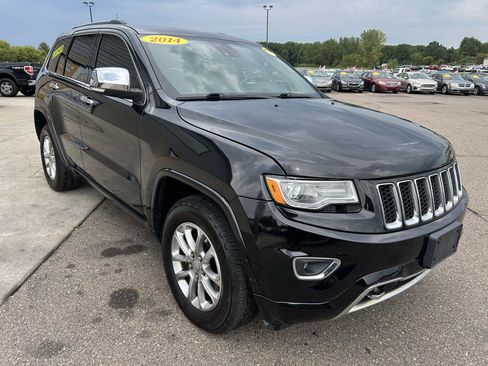 Used 2014 Jeep Grand Cherokee Overland w/ Mopar Chrome Edition Group AWD/4WD image 3
