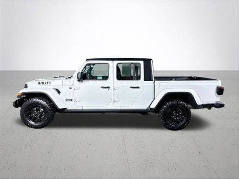 Certified 2025 Jeep Gladiator Sport AWD/4WD image 10
