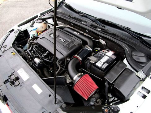 Used 2018 Volkswagen Jetta GLI image 36