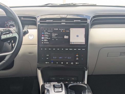 Used 2023 Hyundai Tucson Limited FWD image 22