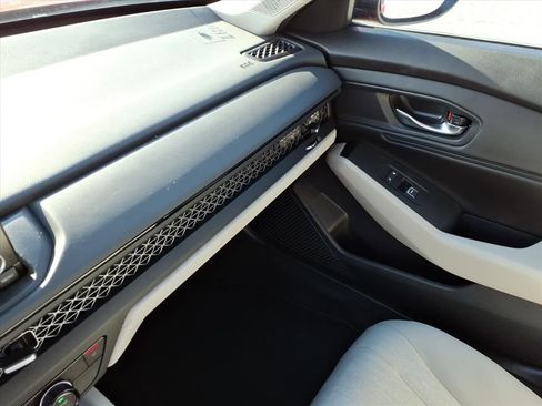 Used 2024 Honda Accord EX image 29