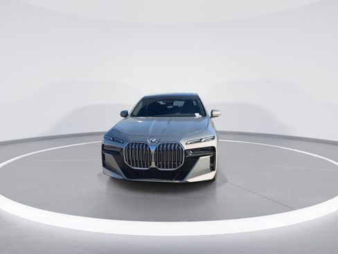 New 2025 BMW 760i xDrive image 3