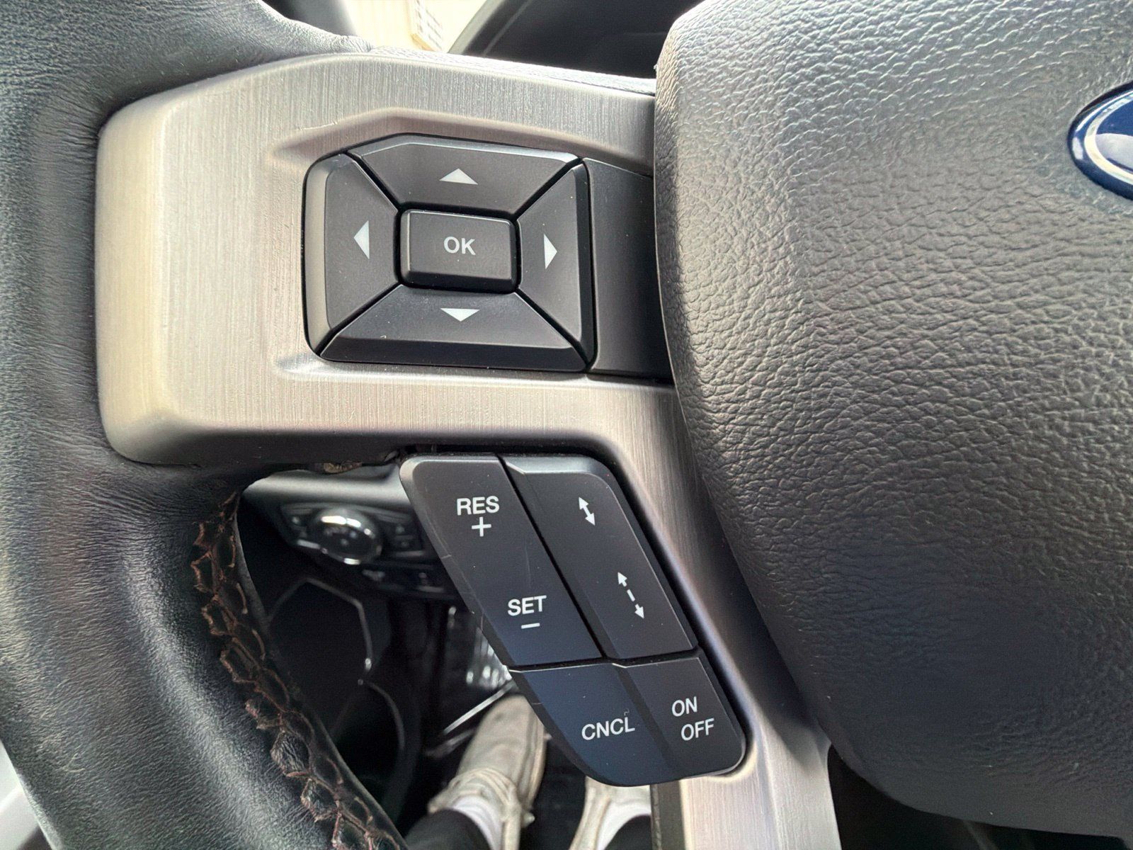 Certified 2020 Ford F150 Platinum w/ Equipment Group 701A Luxury AWD/4WD image 18