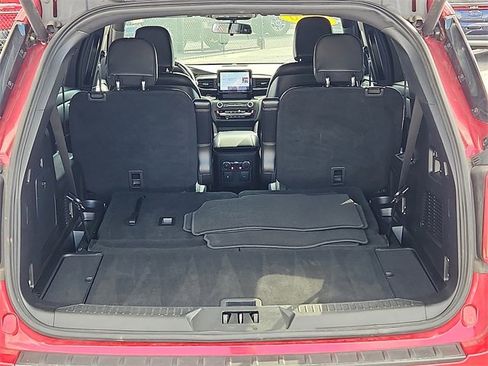 Used 2020 Ford Explorer XLT w/ Equipment Group 202A image 27