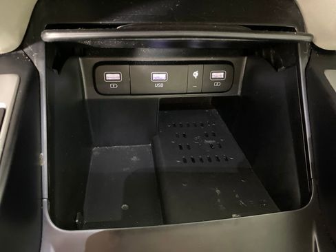 Used 2022 Kia Sorento EX w/ Panoramic Sunroof Package image 22