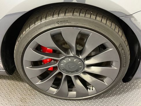 Used 2019 Tesla Model 3 Performance image 17