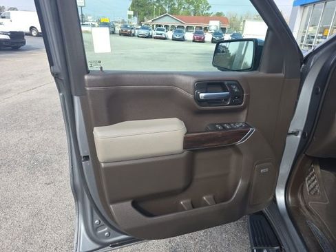 Used 2020 GMC Sierra 1500 SLT w/ SLT Premium Package image 11