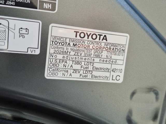 Used 2026 Toyota C-HR AWD/4WD image 26