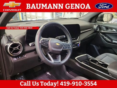 Used 2025 Chevrolet Equinox LT image 6