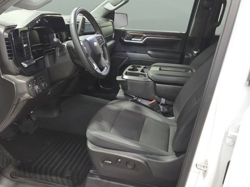 Used 2024 Chevrolet Silverado 1500 LT AWD/4WD image 8