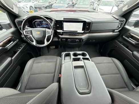 Used 2024 Chevrolet Silverado 2500 LT AWD/4WD image 19